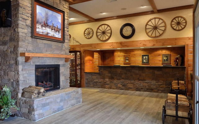 Best Western Plus Crossroads Inn & Suites