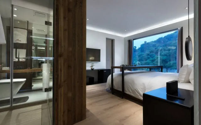 Solitude Art Inn