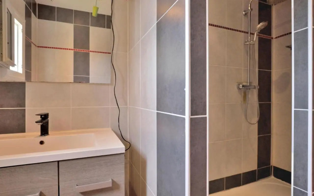 Holiday Home La Roseraie - KRB100