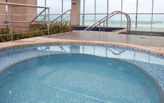 Riverfront II, piso 2, suite vista al rio, Puerto Santa Ana, Guayaquil