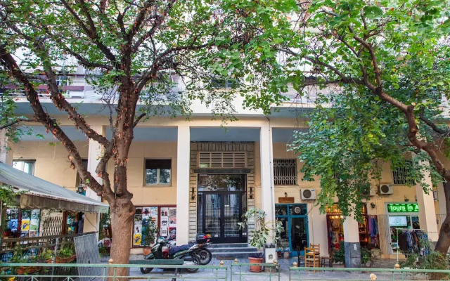 Thisio Aprt one breath from Acropolis