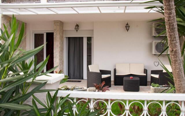 Lady Tania Apartment