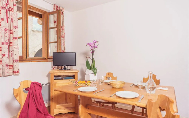 ST LARY-VIGNEC Charmant studio au calme