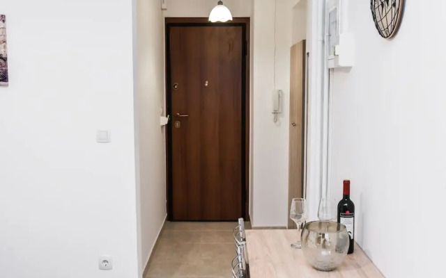 Central Modern Fully Equipped Double Bed Studio