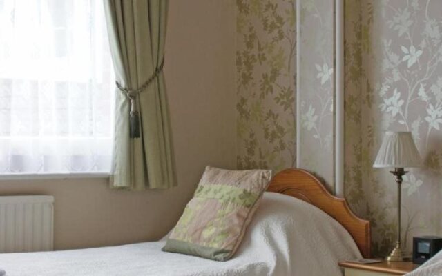 Southcroft Hotel - Guest House