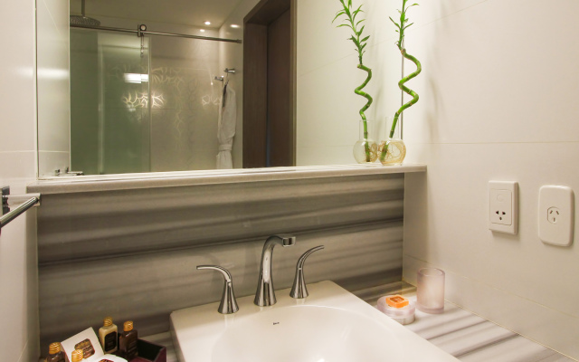 Recoleta Grand, a Tribute Portfolio Hotel