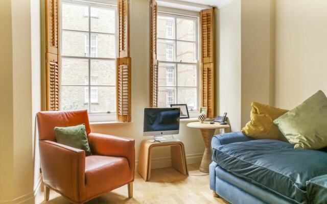 Bright Spacious 2BR Home Near Victoria