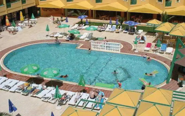 Esra Hotel & Family Suite