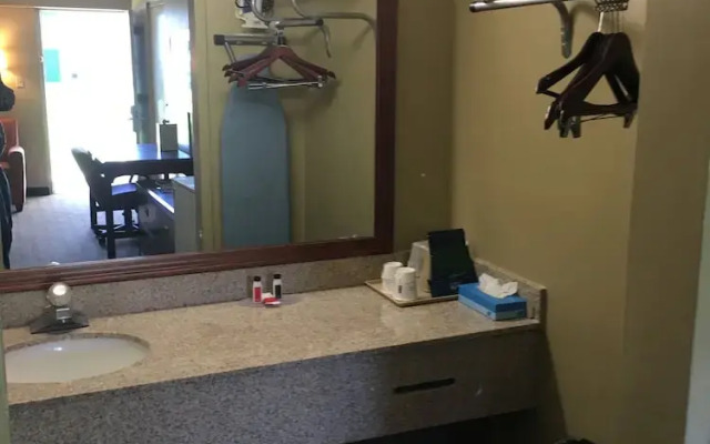 Biloxi Beach Hotel
