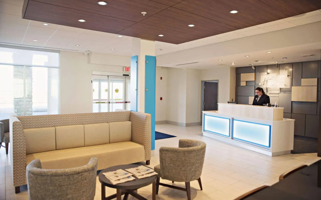 Holiday Inn Express & Suites Rantoul by IHG