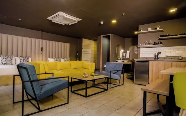 Los Patios Cool Living