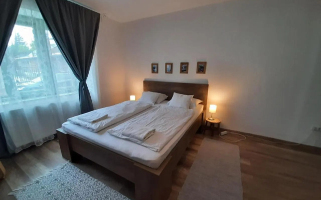 Zrínyi 11 Apartments