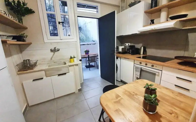 COZY Stylish Apt., 800m to METRO, 2min to Highway