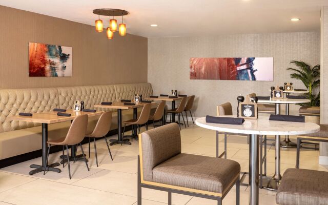 DoubleTree by Hilton Hotel San Bernardino