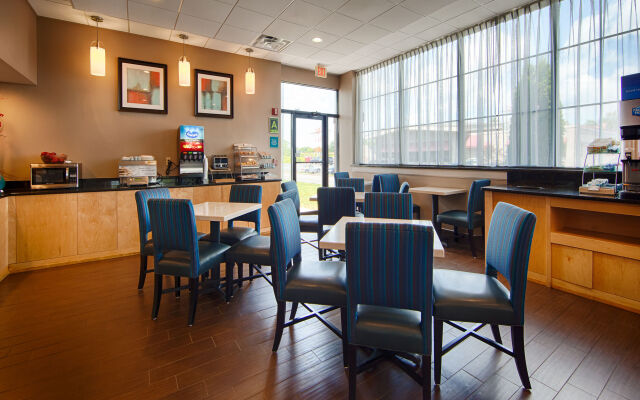 Best Western Hartford Hotel & Suites