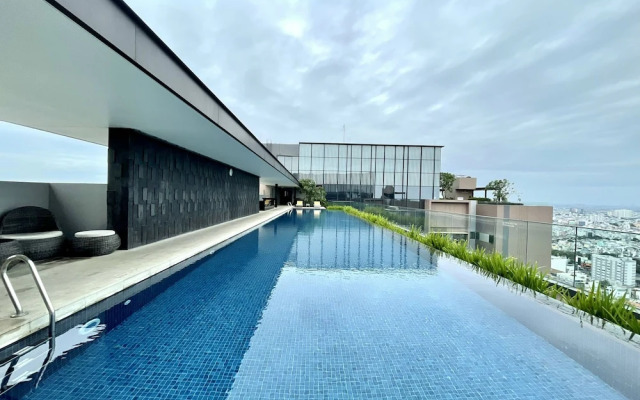 Le Places The Luxury MarQ Saigon Apartment