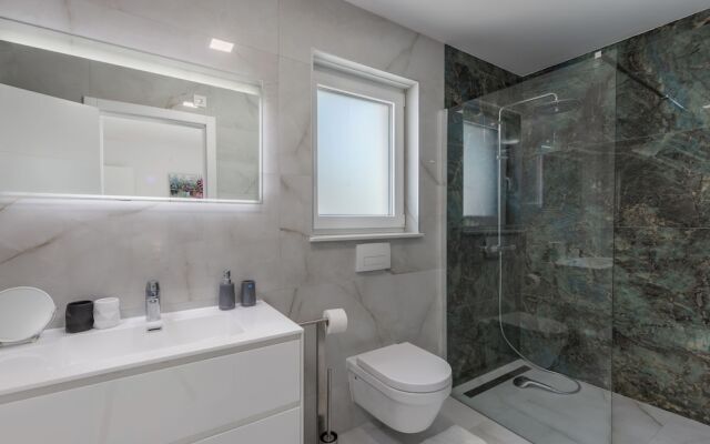 Pool Apartment Sunset With Sea View