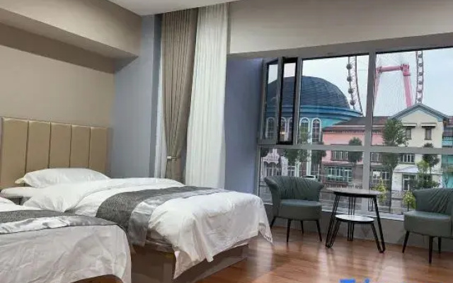 Longqin Hotel (Xinhua Lian Tongmeng Amusement Park)