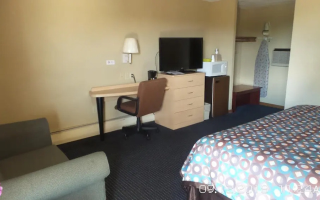 River's Edge Motel