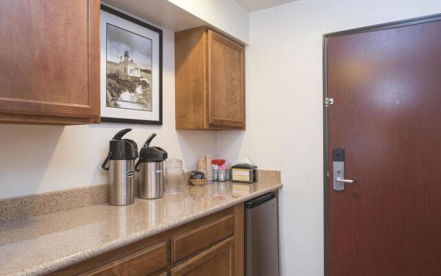 Best Western Plus Parkway Inn