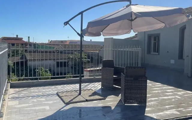 Luxar Suites & Apartments