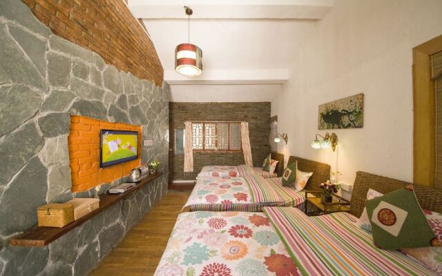 Lijiang Tailai Inn