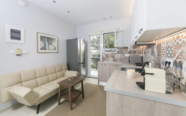 Stylish and Modern Apartment in the Heart of Athens
