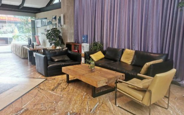 Qingfeng Gorge Resort Hotel
