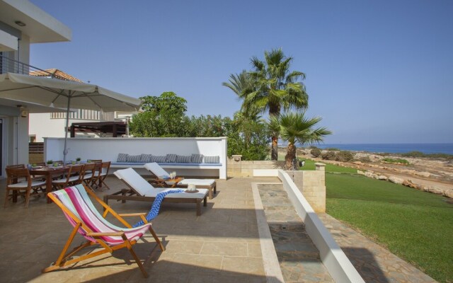 Nireas Seafront Villa 9