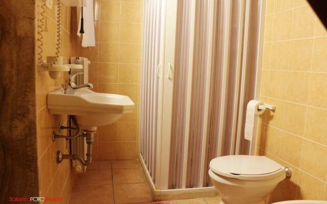 Exedra Holiday House