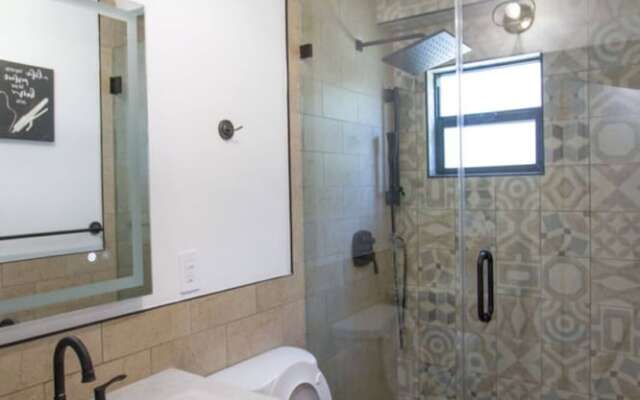 Peaceful Getaway In Studio City