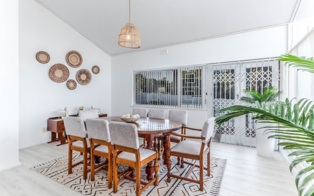 Nassau Crescent by CTHA