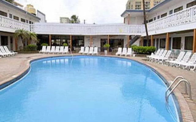 Travelodge Monaco N Miami and Sunny Isles Beach