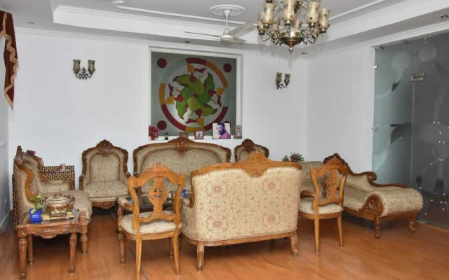 Remarkable 6-bedroom Farmhouse in South Delhi