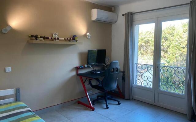 Très grande Villa pour 1 famille ou plusieurs...