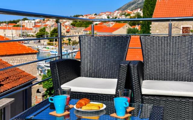 Sea Pearl Residence - Top beachfront location apartments in Bol centre