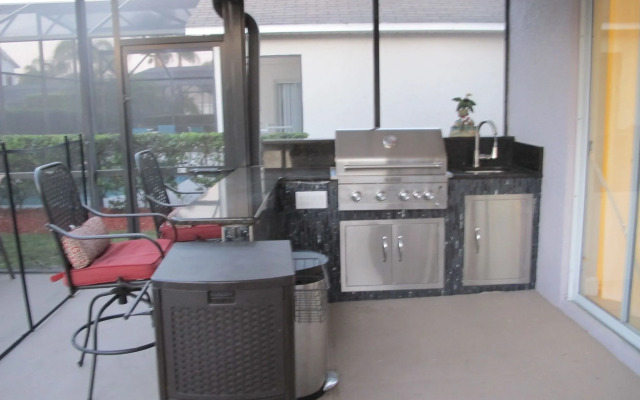 Lake Berkley 7BR Pool Home LB988