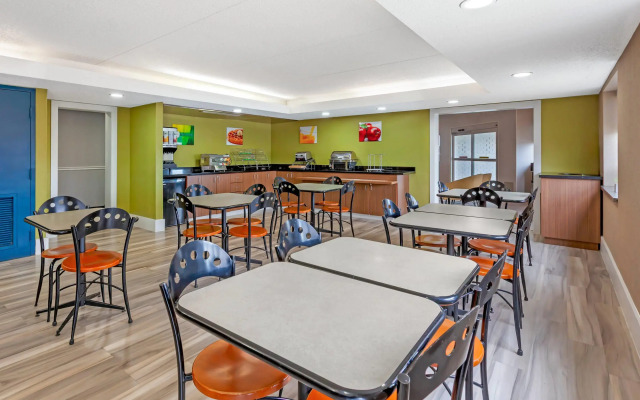 Quality Suites Whitby