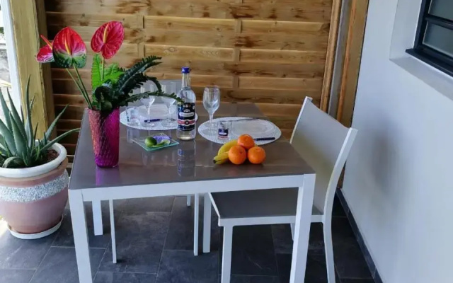 MALAKA F1 TOUT CONFORT Le Moule avec Piscine