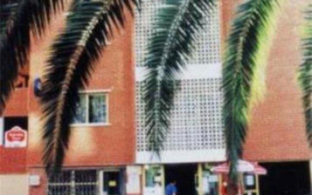 Marc Apartments