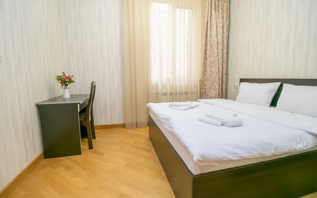 Stay Inn on Buzand 13