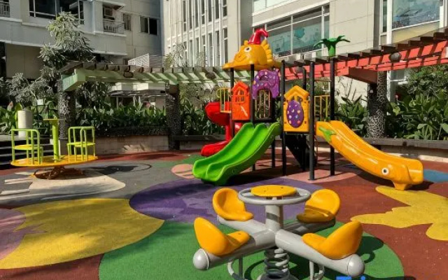 Cozy 2BR Sudirman Apt w/ Pool, Wi-Fi,  & Netflix – Outside – Jakarta