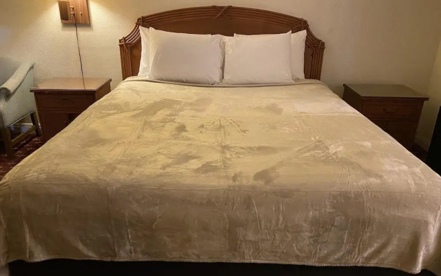 Casa Blanca Hotel & Suites Azusa