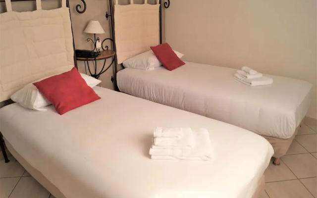 Hotel Restaurant Le Gardon - Pont du Gard