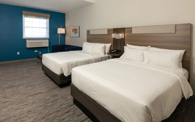 Holiday Inn Express & Suites Englewood Denver South by IHG