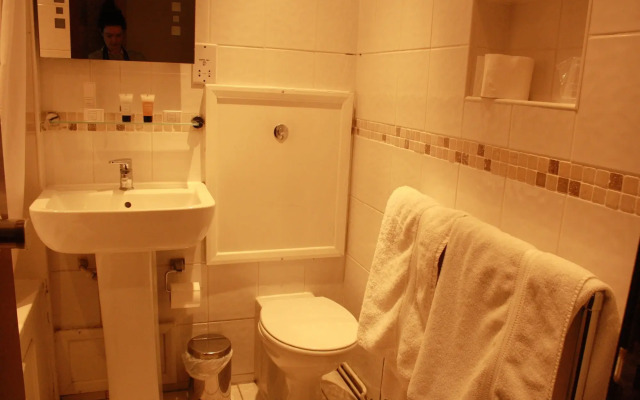 Kensington Court Hotel