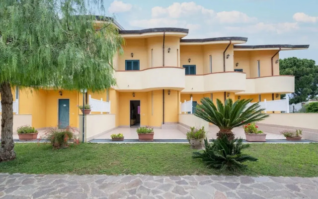 Villa With Pool, 100m From the Sea