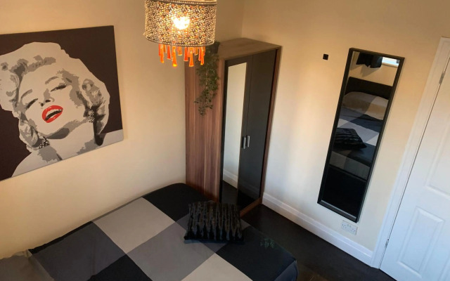 Beddington Park Lodge West