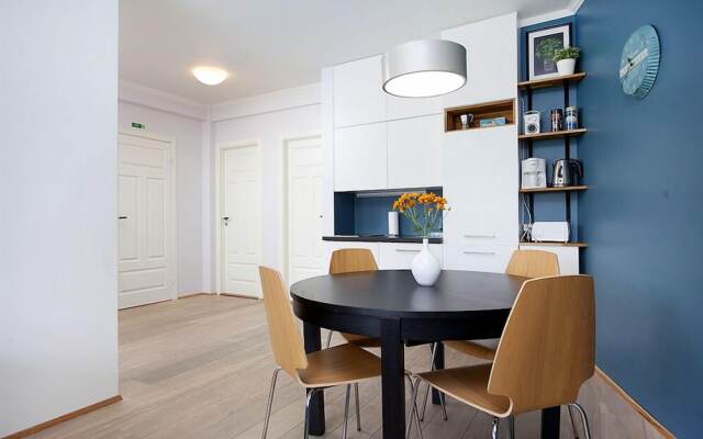 Thomsen Apartments