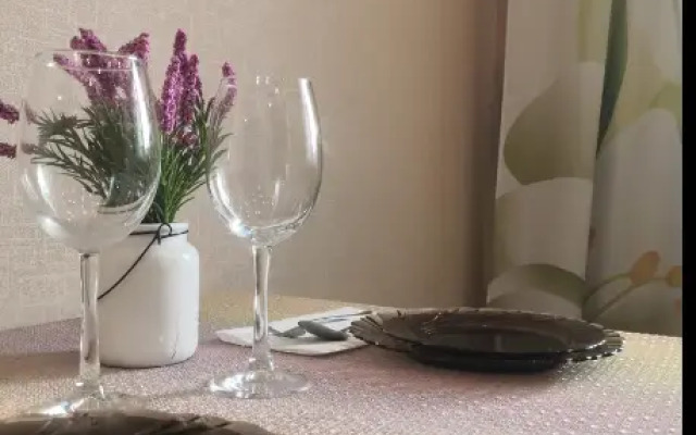 Апартаменты на улице Еловая 8